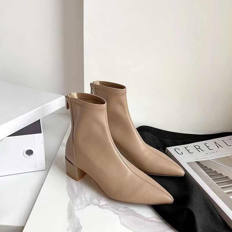 Elegant Women's Boots – Style & Comfort Combined