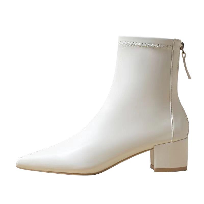 Elegant Women's Boots – Style & Comfort Combined